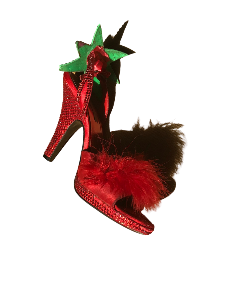 Luxury Chicago burlesque show with elegant cabaret staging